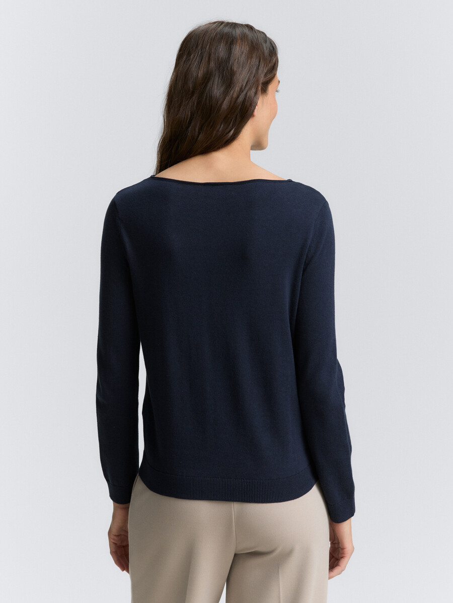 strickpullover mit u-boot-ausschnitt