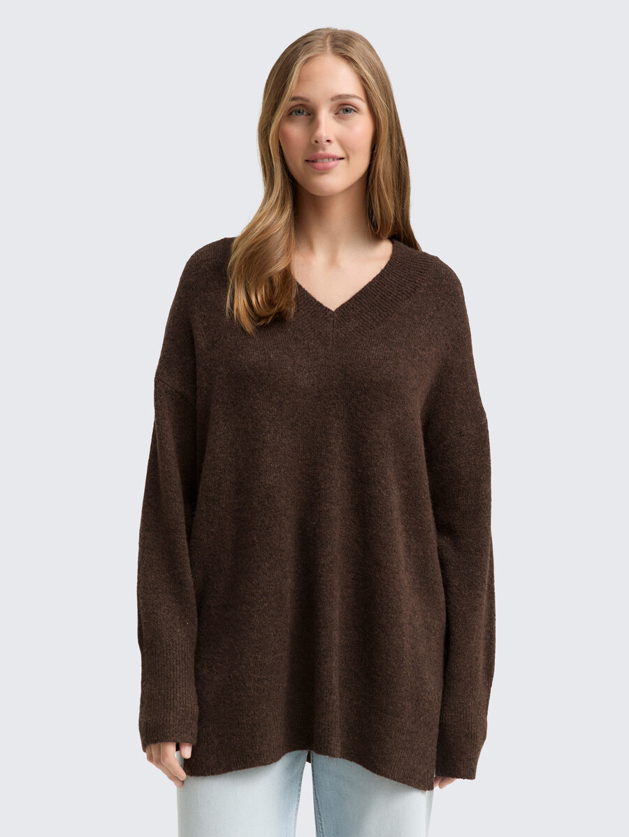 langer strickpullover mit v-ausschnitt