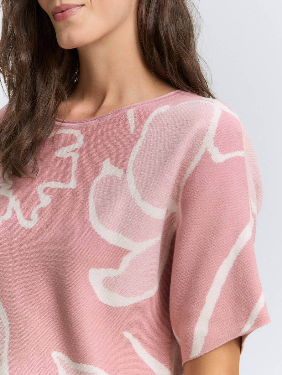 locker geschnittener strickpullover mit muster
