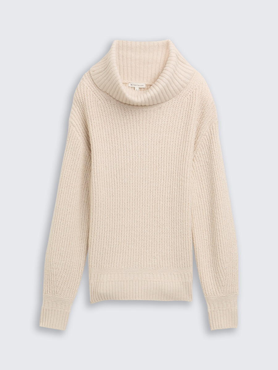 locker geschnittener rollkragenpullover