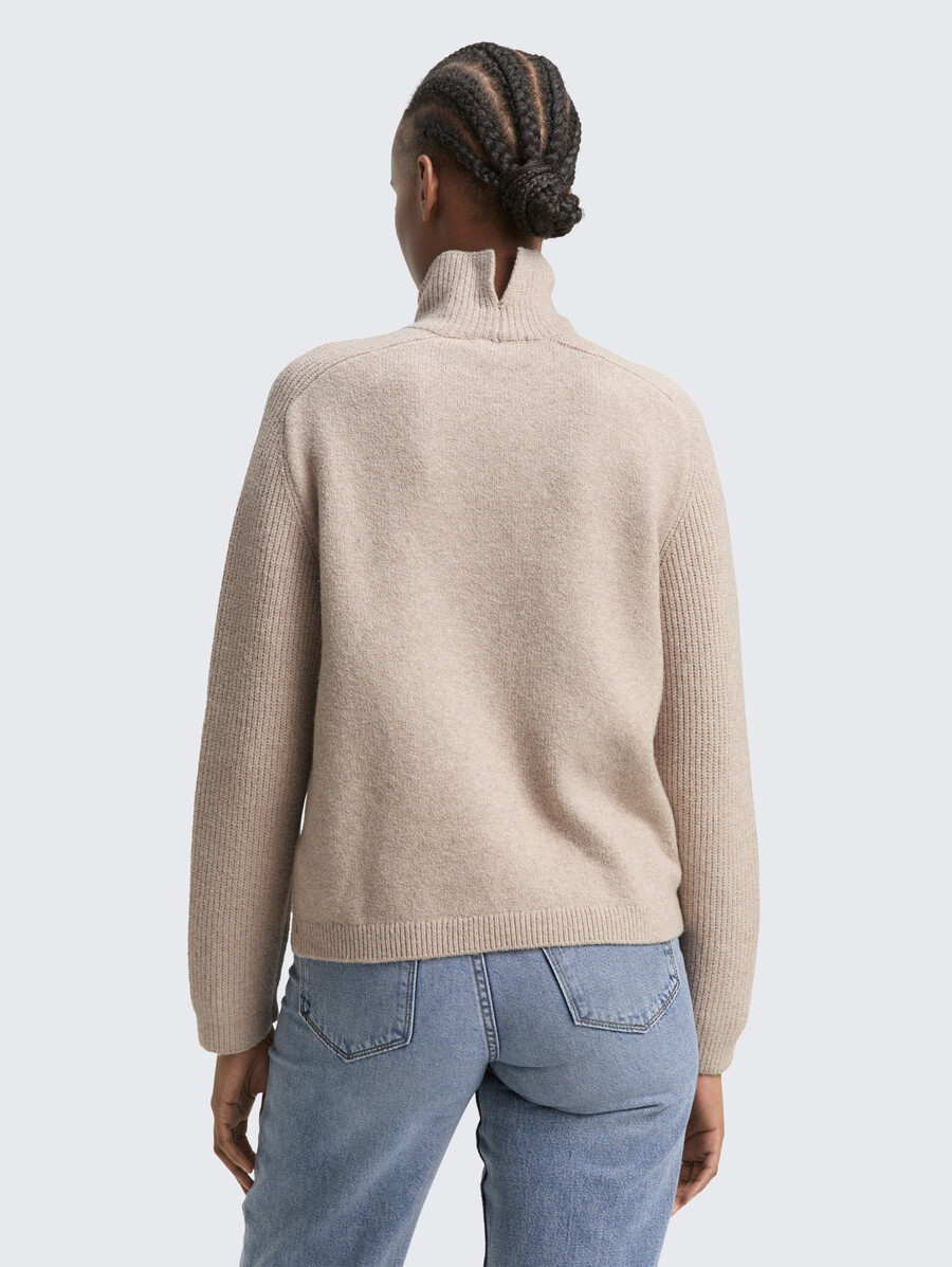 lässiger strickpullover mit stehkragen