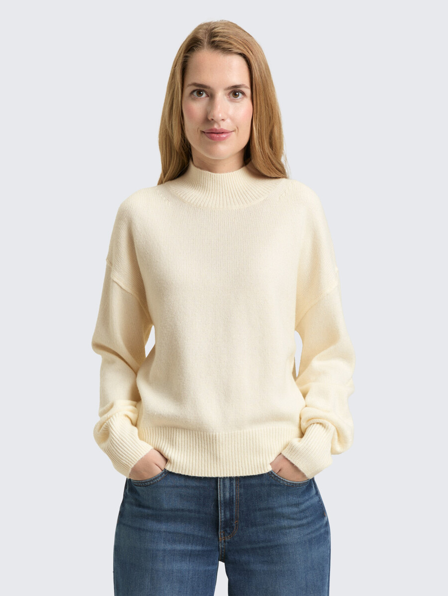 oversized-strickpullover mit stehkragen