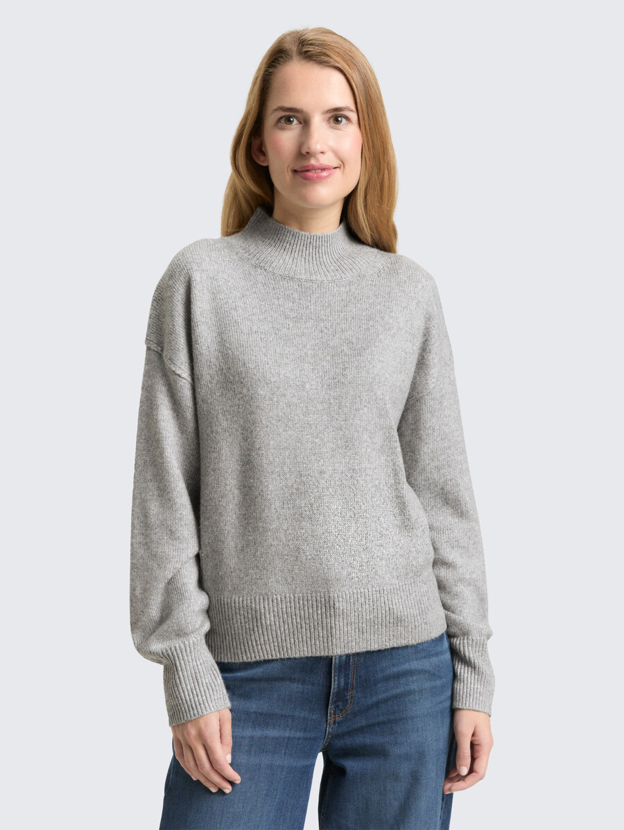 oversized-strickpullover mit stehkragen