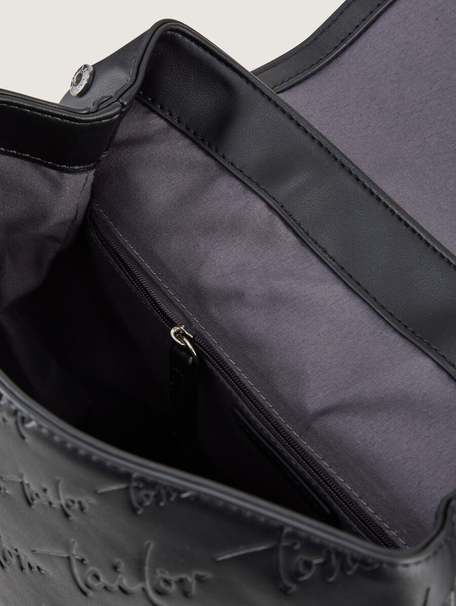 ttwendi m rucksack aus kunstleder mit geprägtem logo