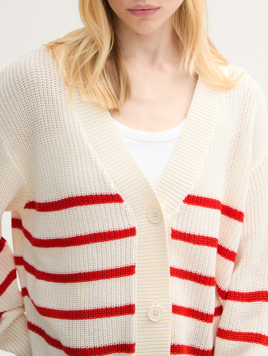 strickjacke mit v-ausschnitt