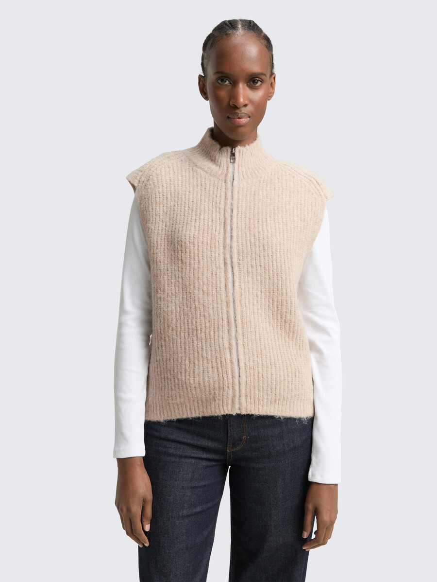 Ärmelloser pullover mit stehkragen