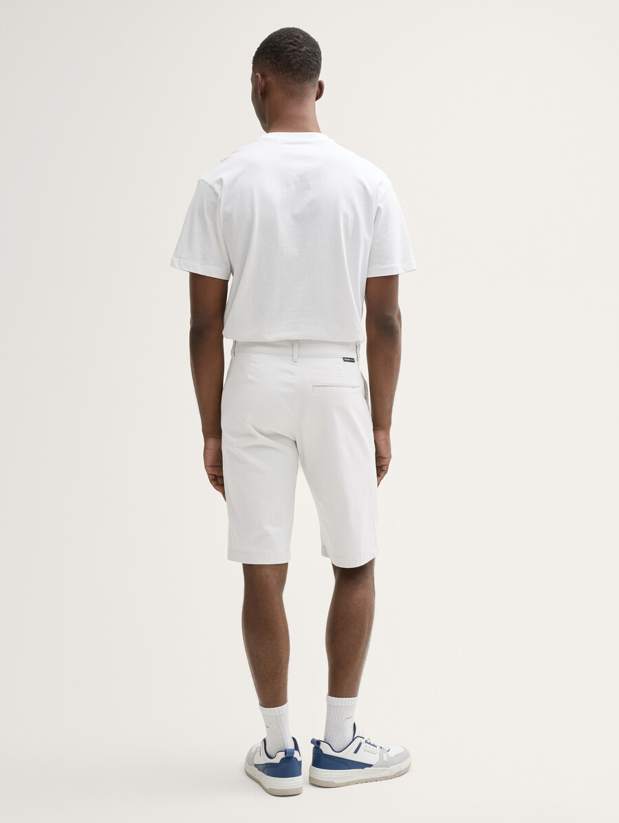 chino-shorts in normaler passform