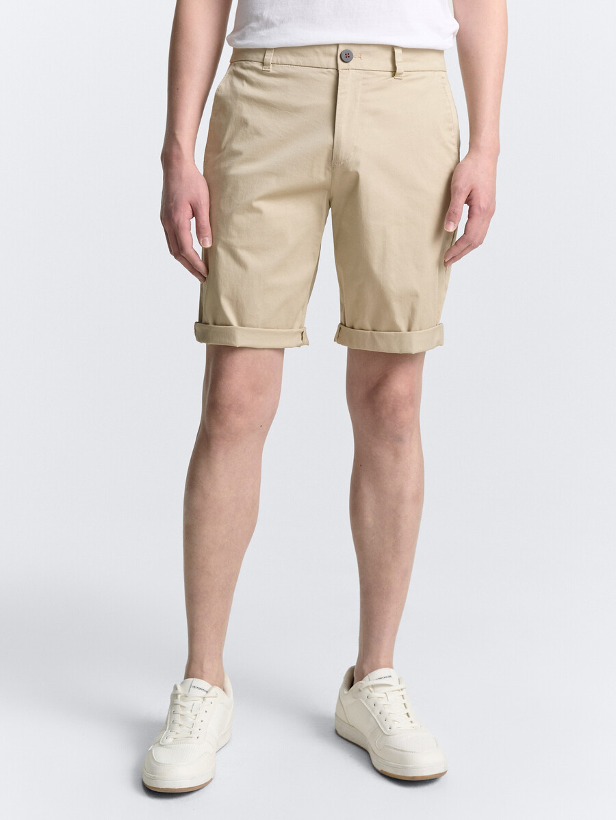 leichte chino-shorts in regulärer größe