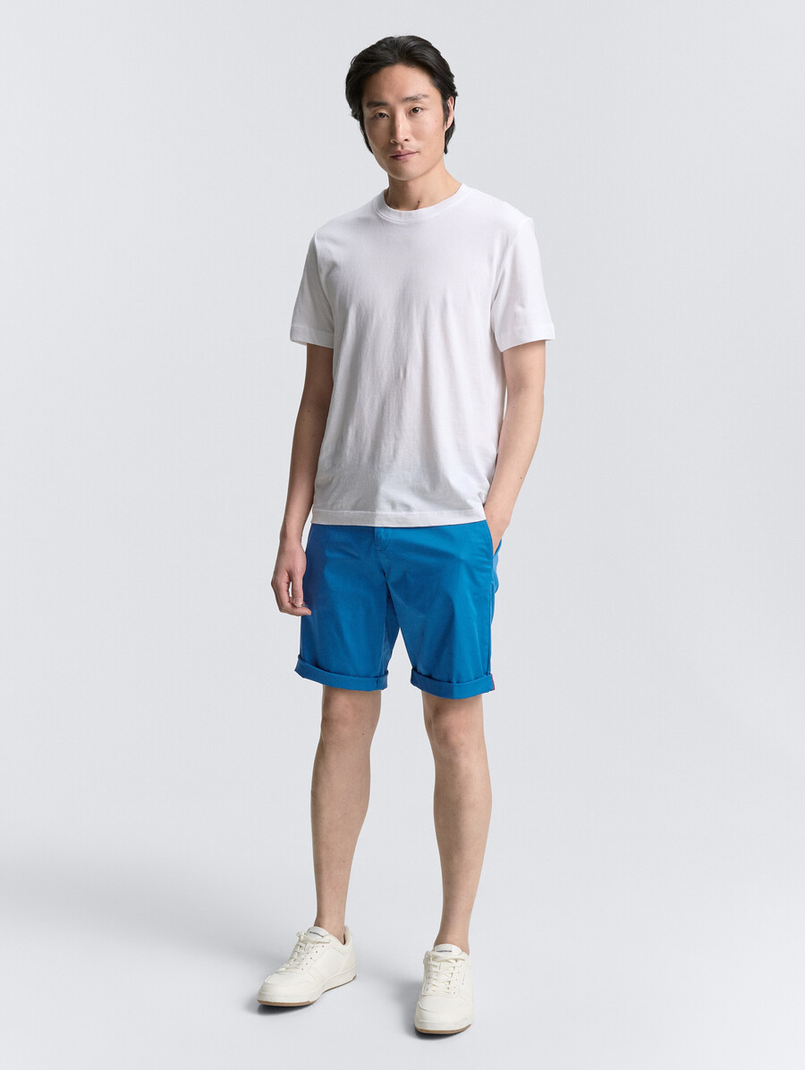 leichte chino-shorts in regulärer größe