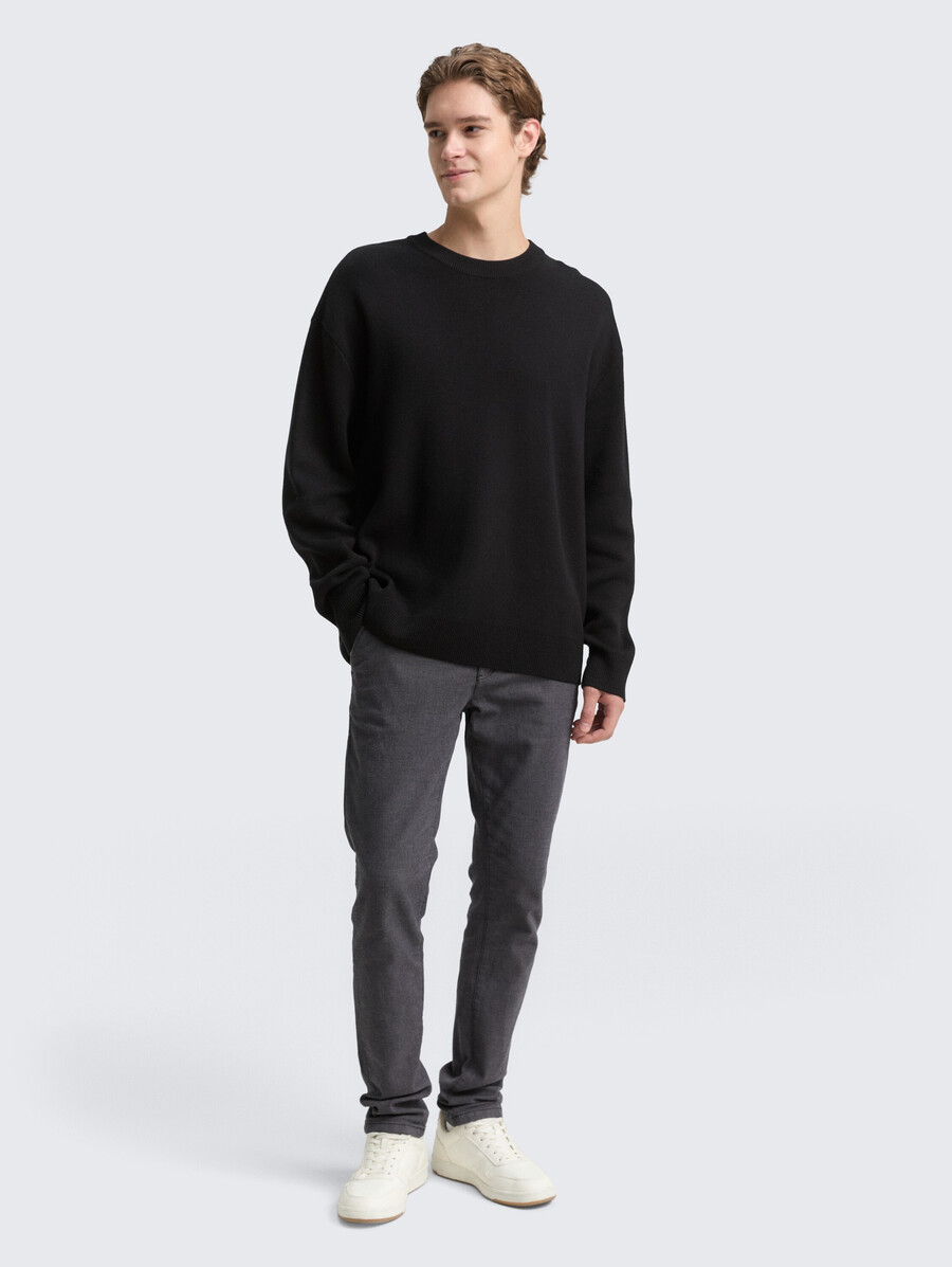 chino-hose mit geradem schnitt und gürtel