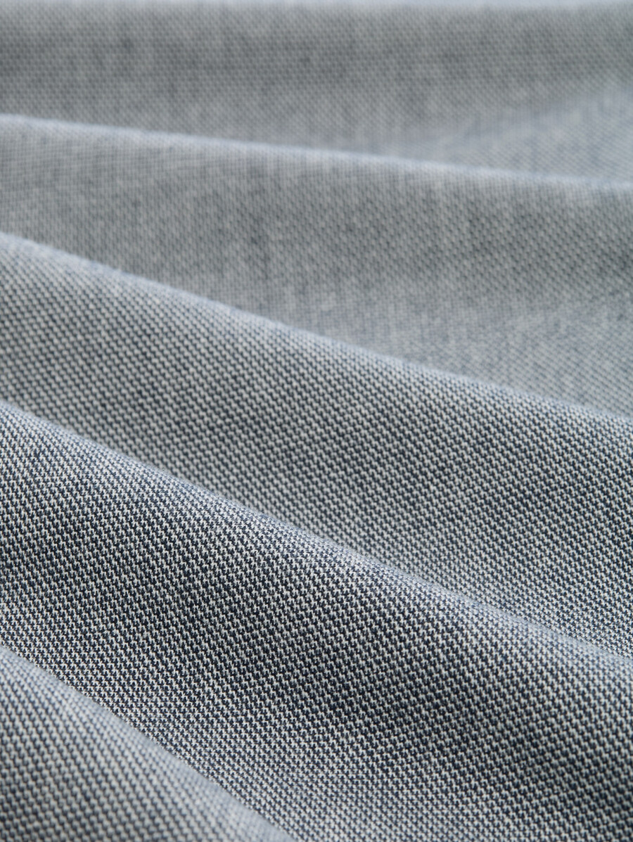 chino-hose mit geradem schnitt und gürtel