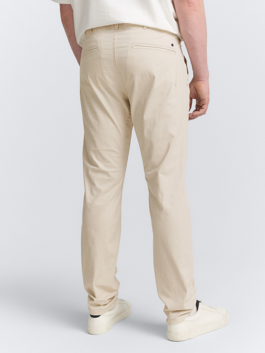 plus size – chino-hose mit schmal zulaufendem bein