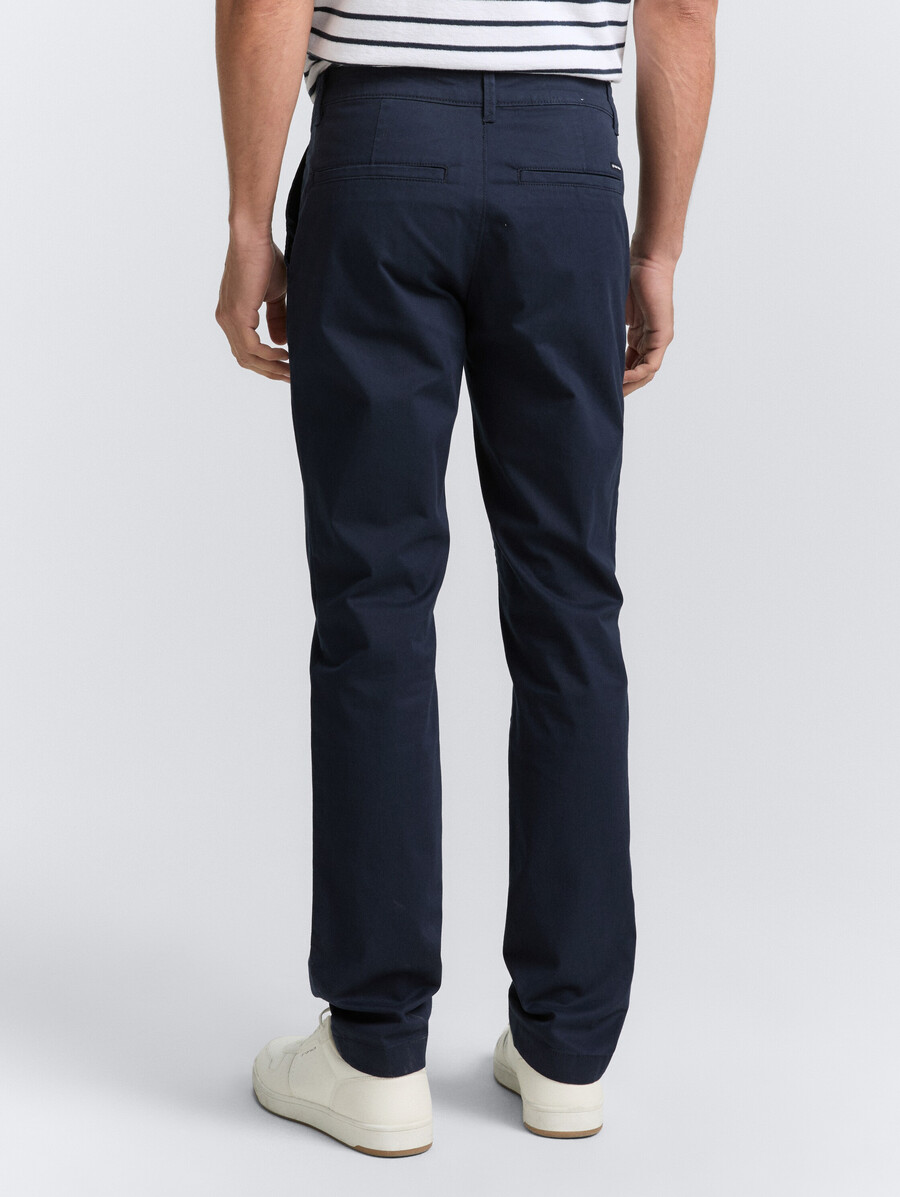 chino-hose in regulärer passform