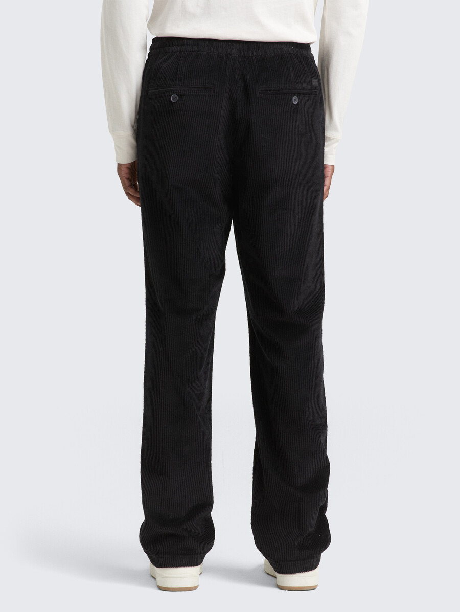 ttrlaxed chino-hose aus cord
