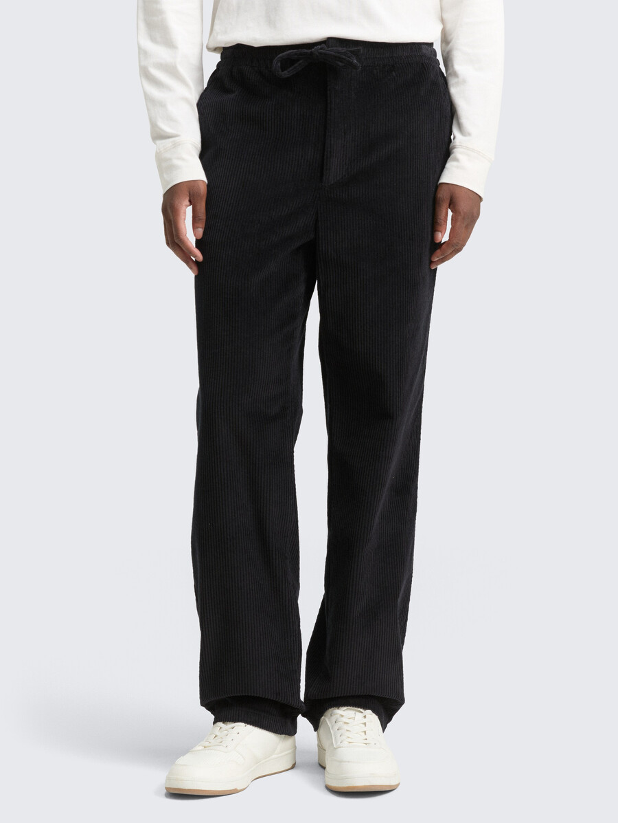 ttrlaxed chino-hose aus cord