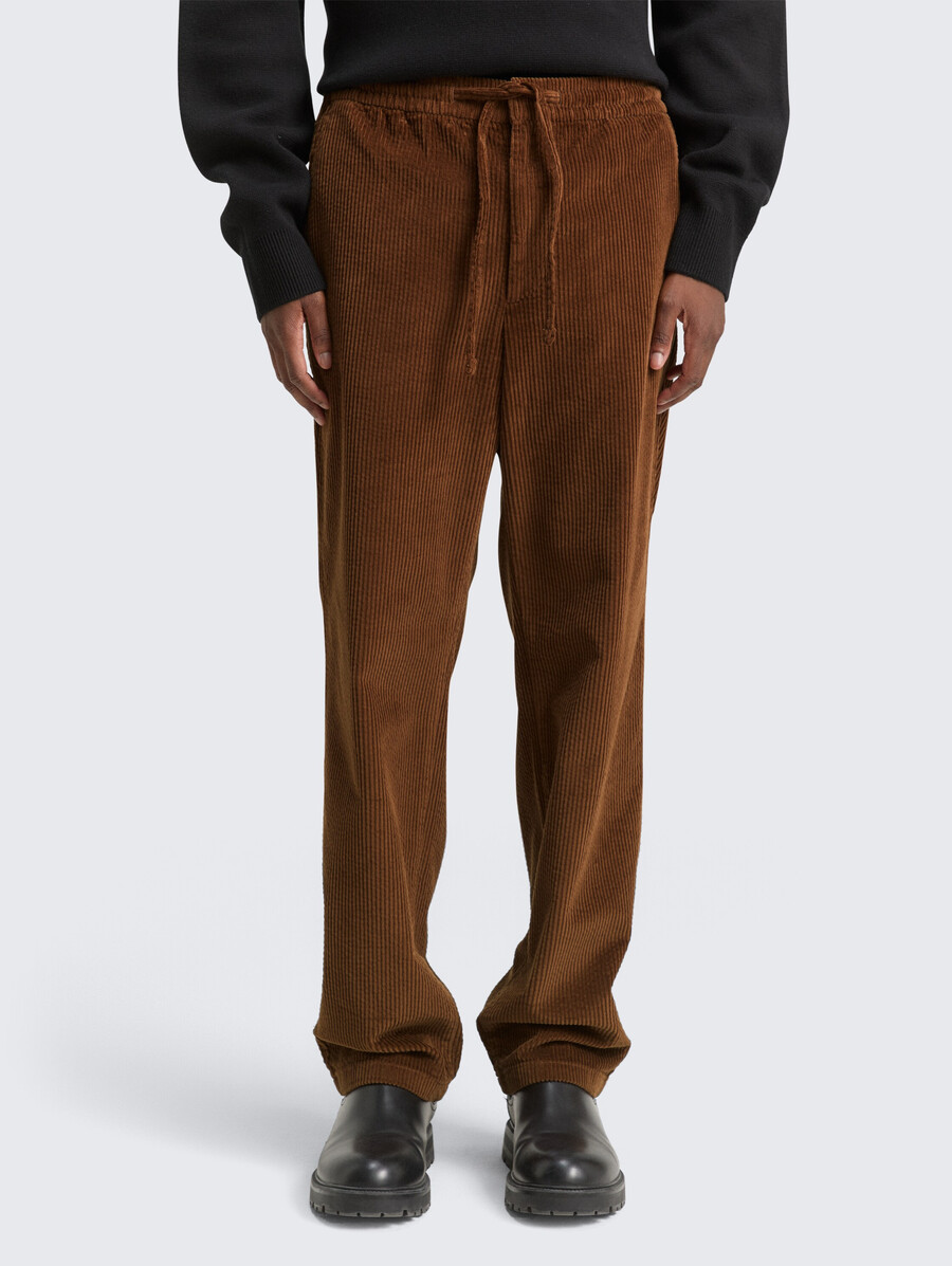 ttrlaxed chino-hose aus cord