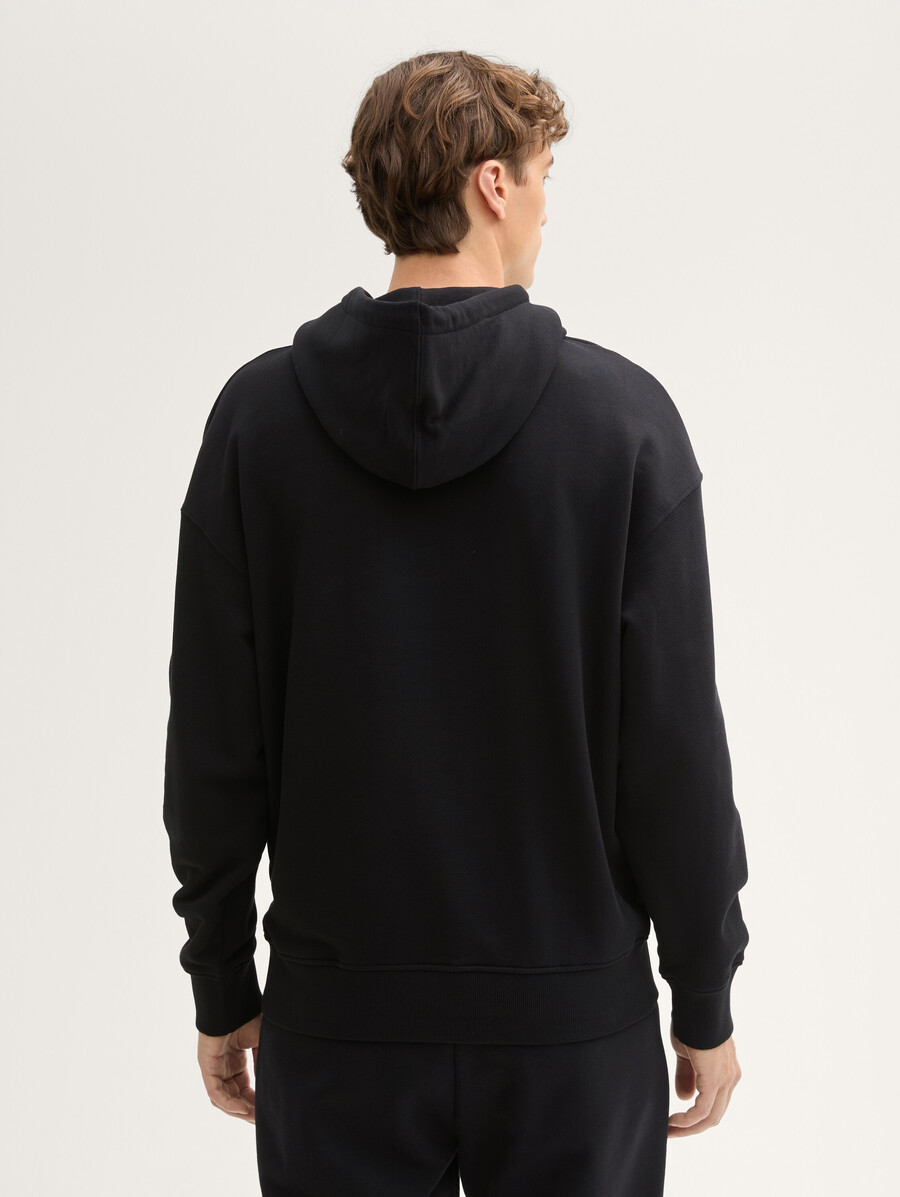 lässiger hoodie mit gesticktem logo