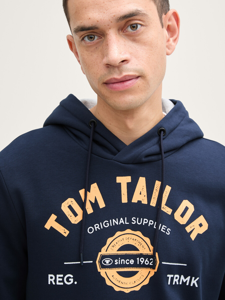 kapuzenpullover mit logodruck