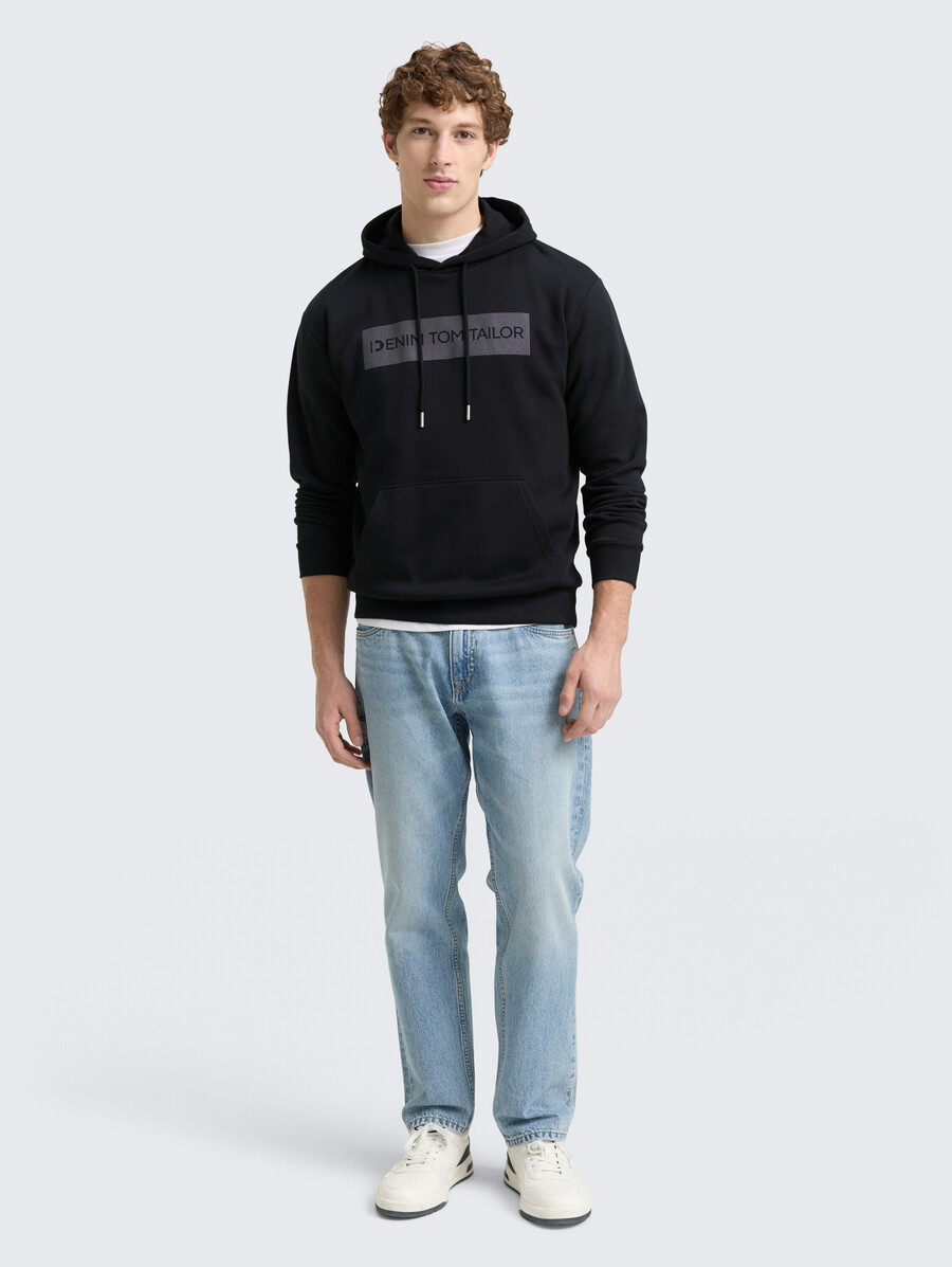 kapuzenpullover mit aufdruck