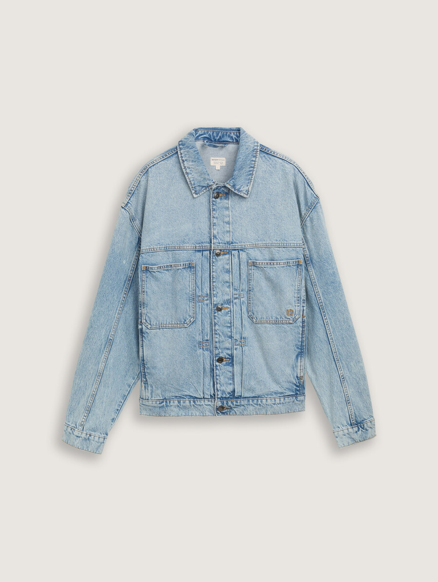 lässig geschnittene jeansjacke mit brusttaschen
