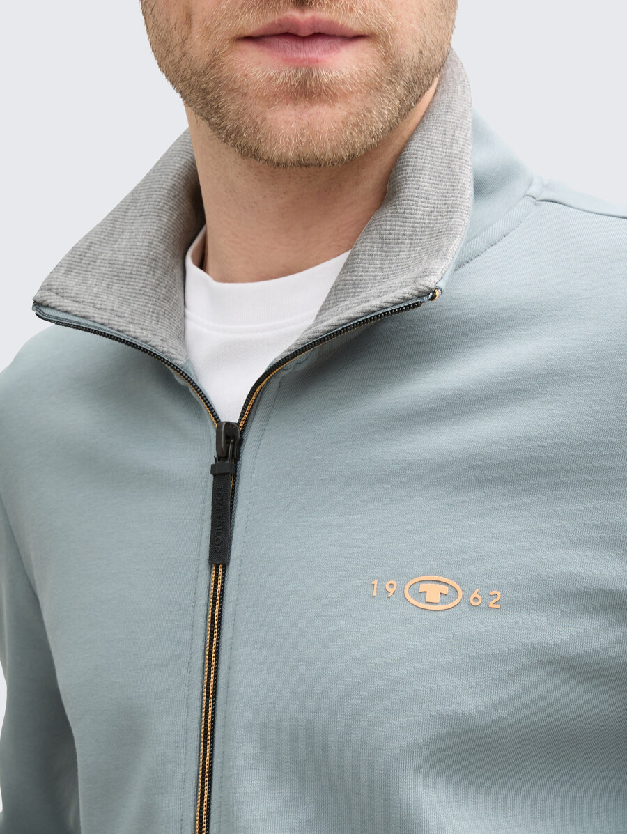 sweatjacke mit stehkragen