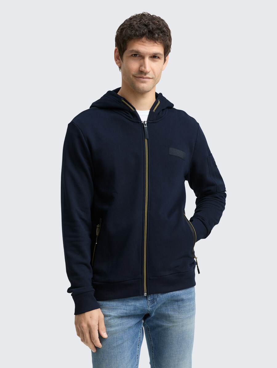 kapuzenjacke mit reißverschlusstaschen