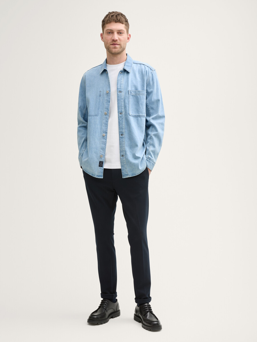 bequemes jeanshemd mit brusttasche