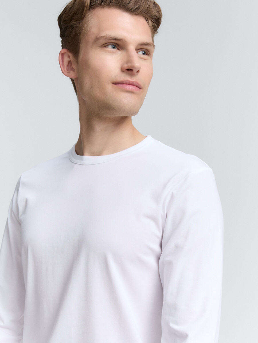 schmal geschnittenes langarmhemd mit stretchanteil