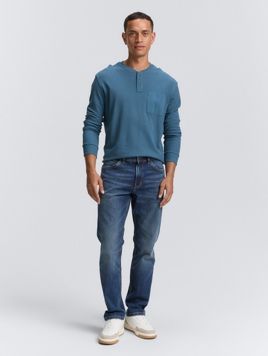 geripptes henley-langarmhemd mit brusttasche