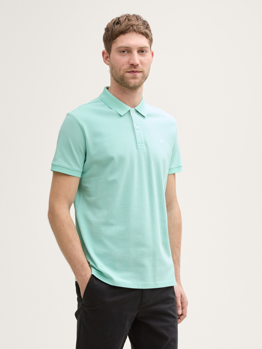 piqué-poloshirt mit gesticktem logo