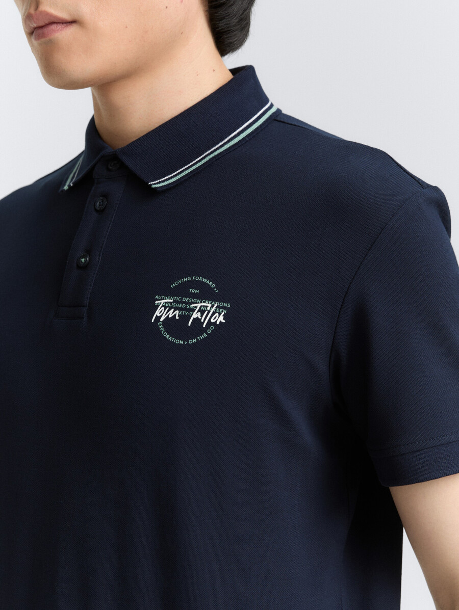 piqué-poloshirt mit aufdruck