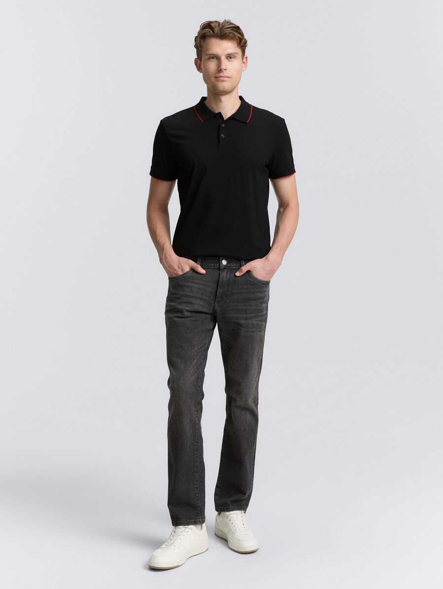 schmal geschnittenes jersey-poloshirt mit stretchanteil