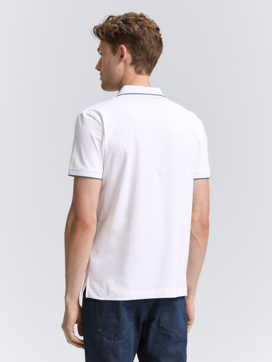 schmal geschnittenes jersey-poloshirt mit stretchanteil