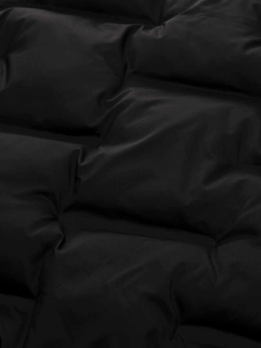 hybrid-steppjacke mit kapuze