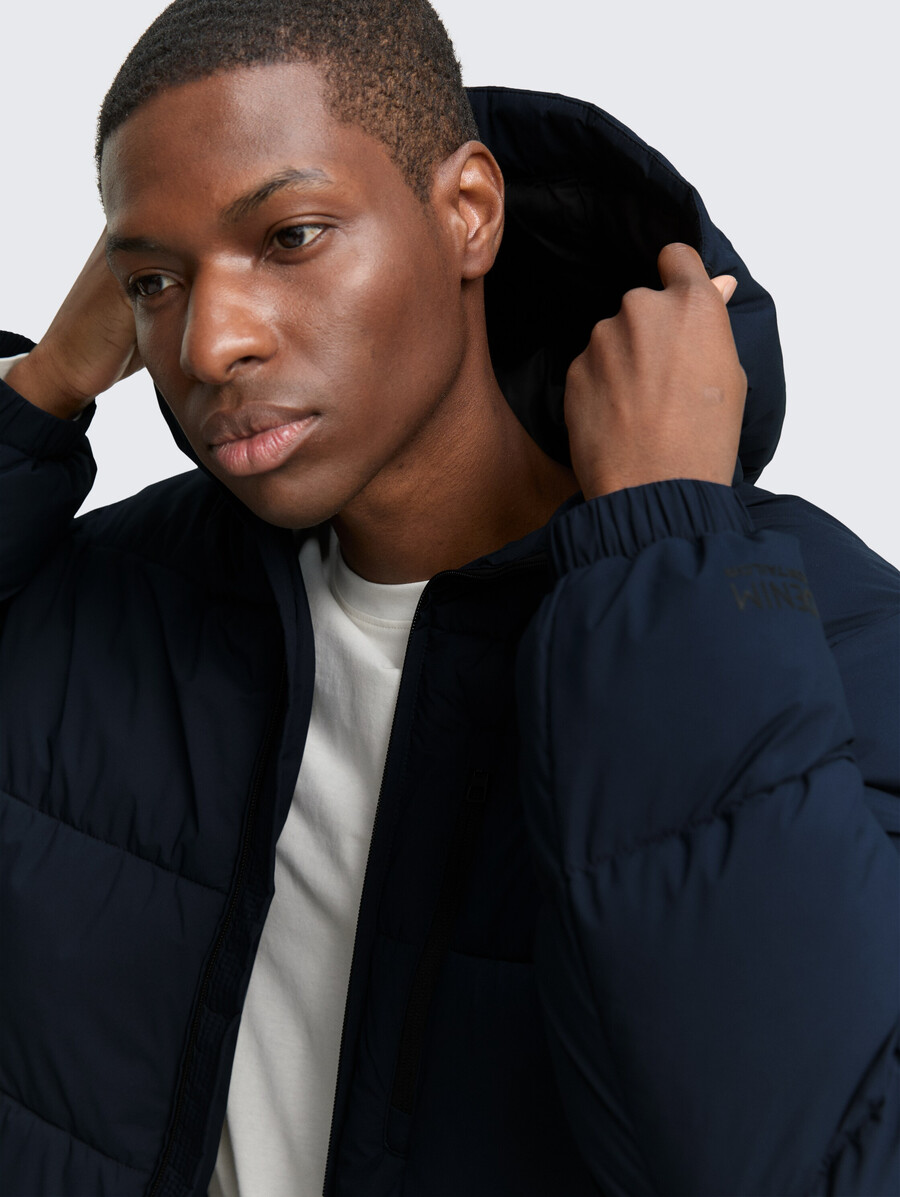 leichte steppjacke mit kapuze