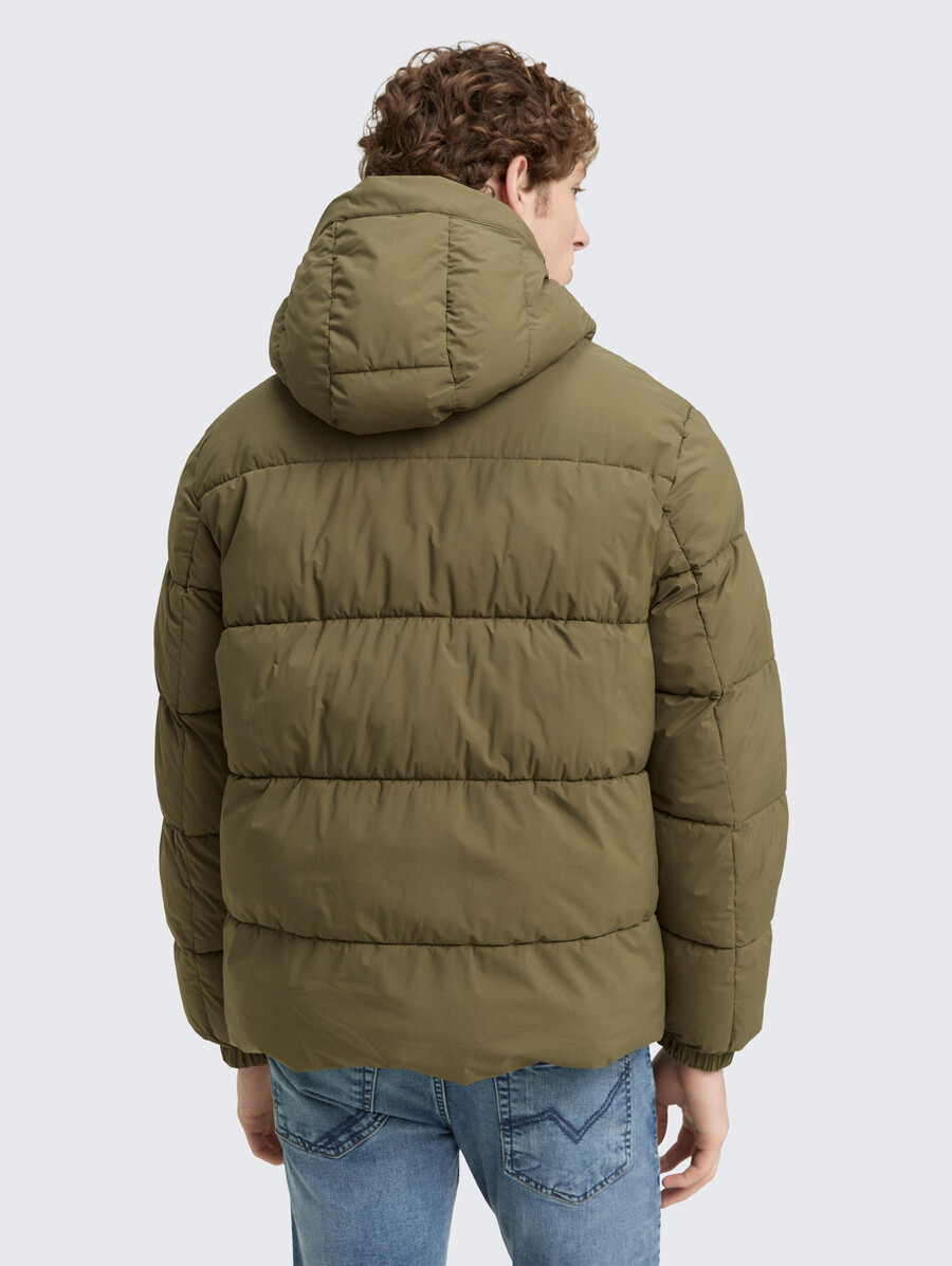 leichte steppjacke mit kapuze