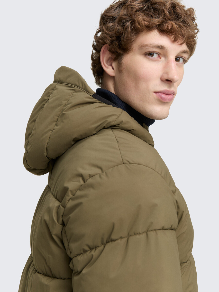 leichte steppjacke mit kapuze