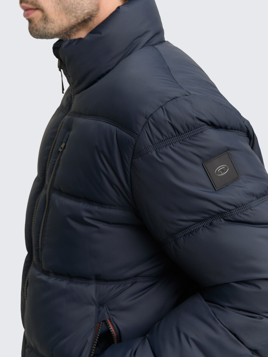 steppjacke aus wasserabweisendem material