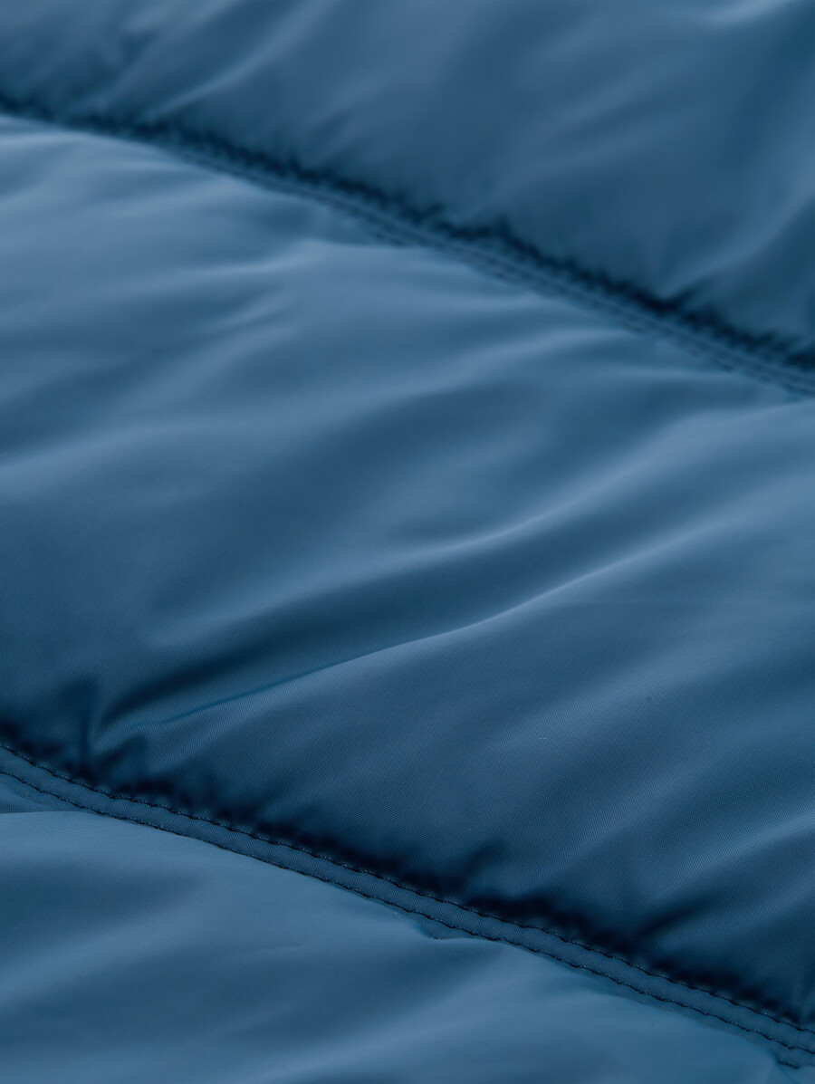 steppjacke aus wasserabweisendem material