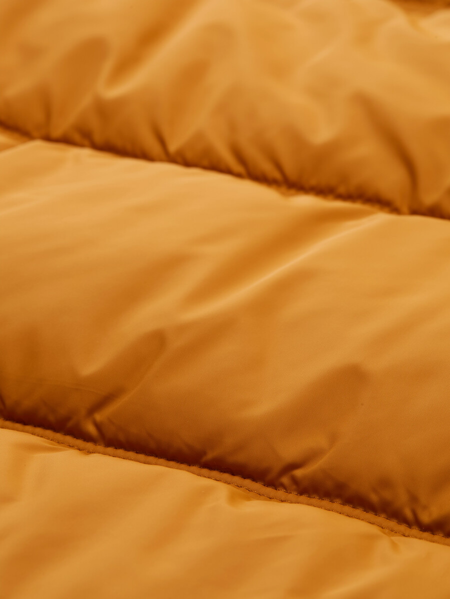 steppjacke aus wasserabweisendem material