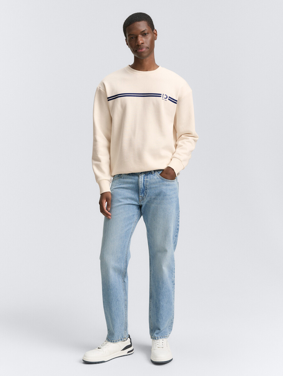 sweatshirt mit rundhalsausschnitt und aufdruck