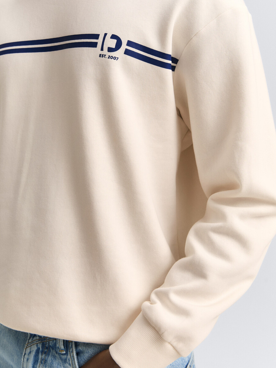 sweatshirt mit rundhalsausschnitt und aufdruck