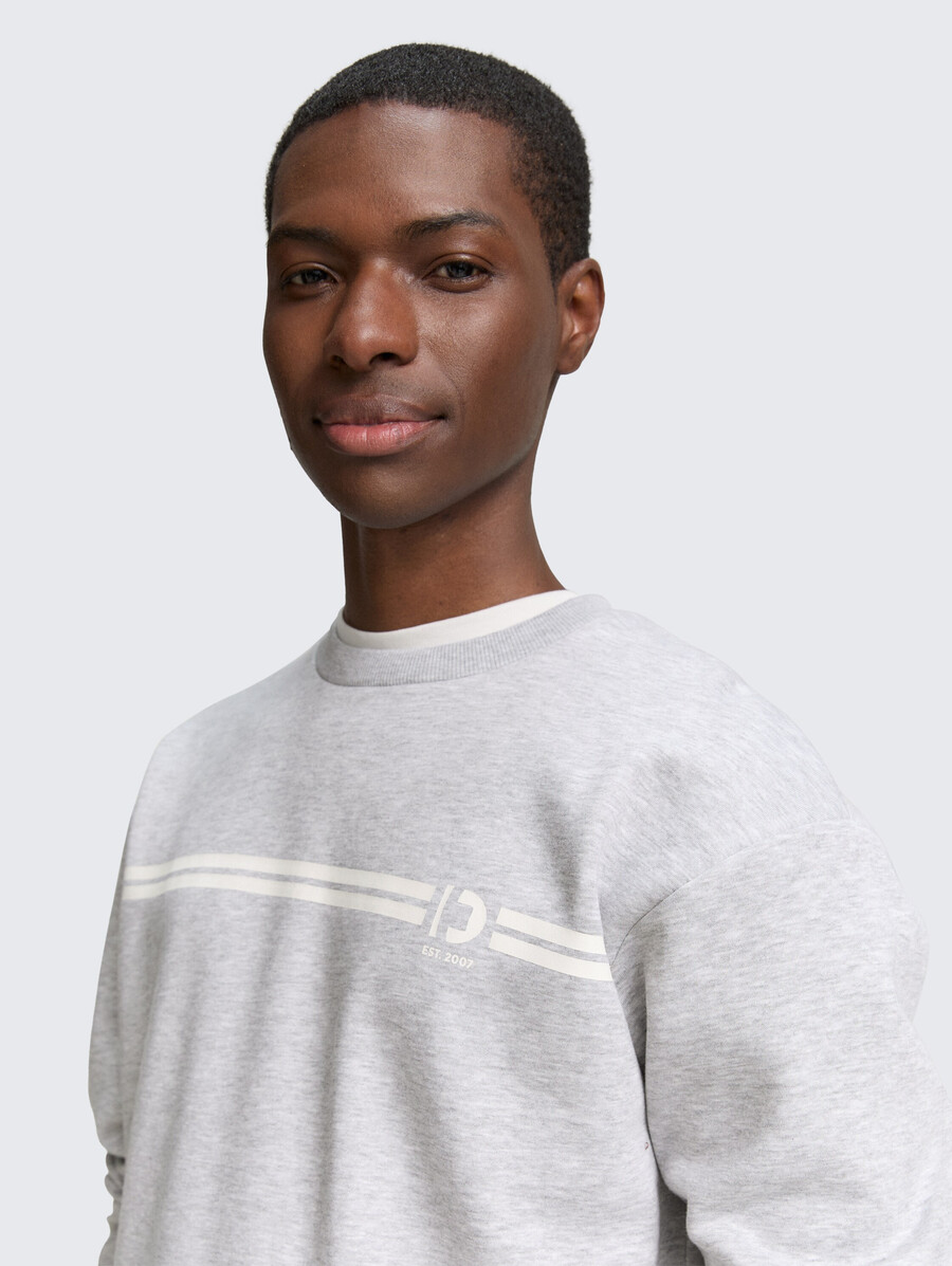 sweatshirt mit rundhalsausschnitt und aufdruck