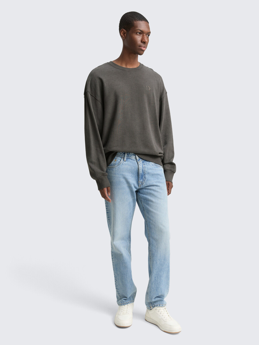 lässiges überfärbtes sweatshirt