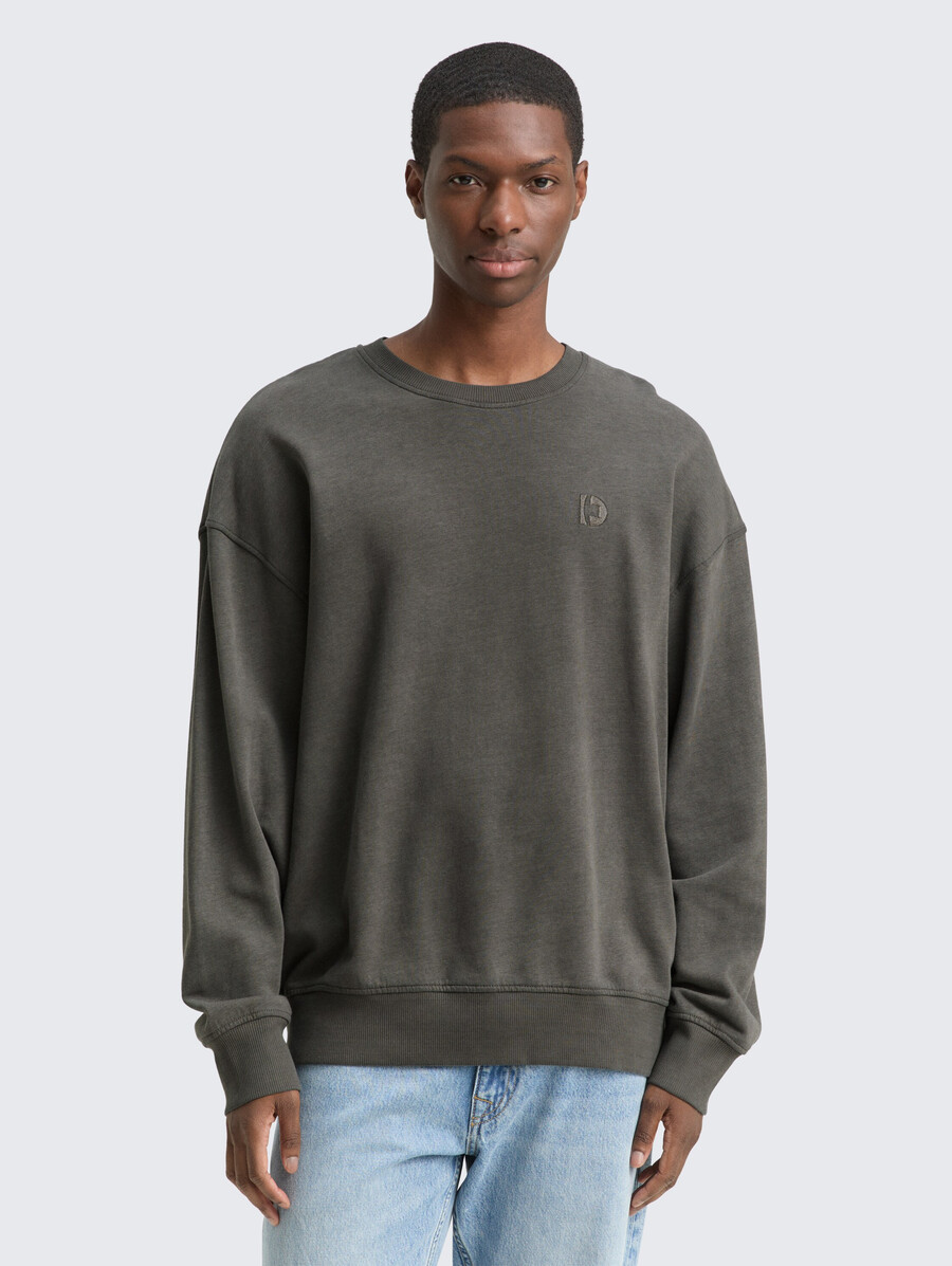 lässiges überfärbtes sweatshirt