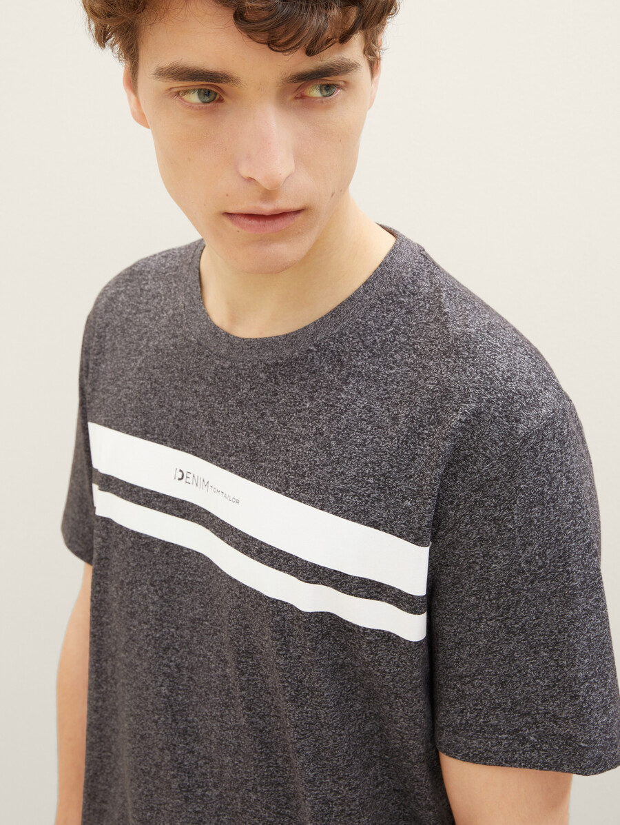 t-shirt mit aufdruck