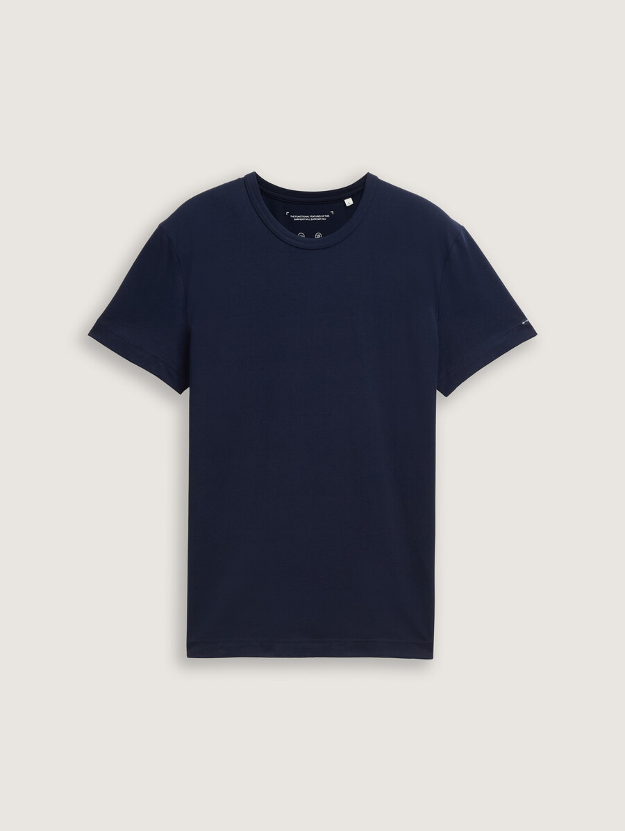 schmal geschnittenes t-shirt mit stretchanteil