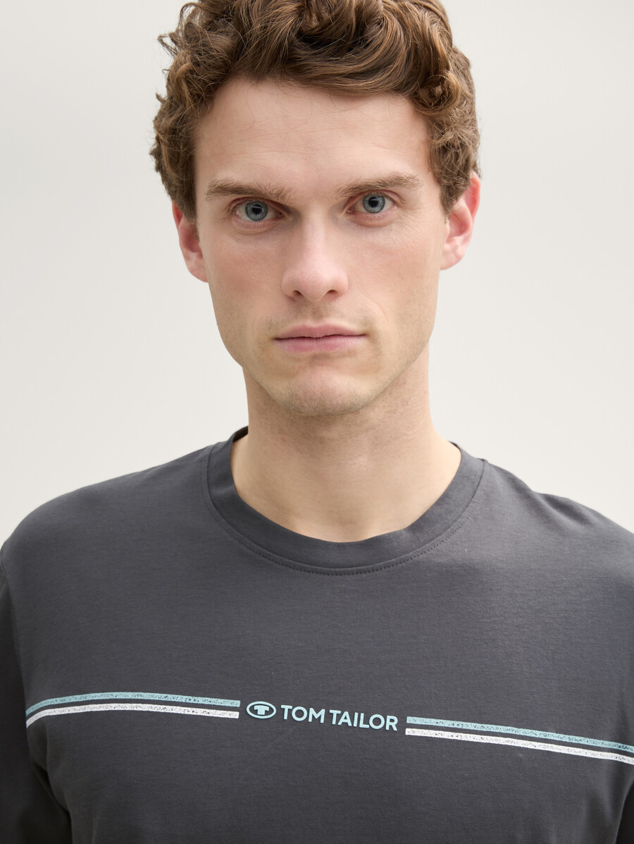 t-shirt mit aufdruck