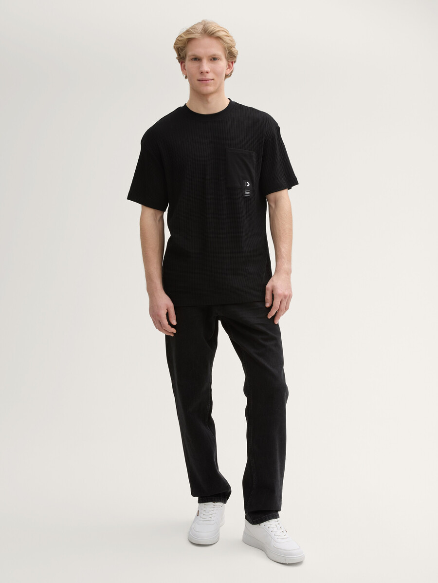 lässiges t-shirt mit brusttasche