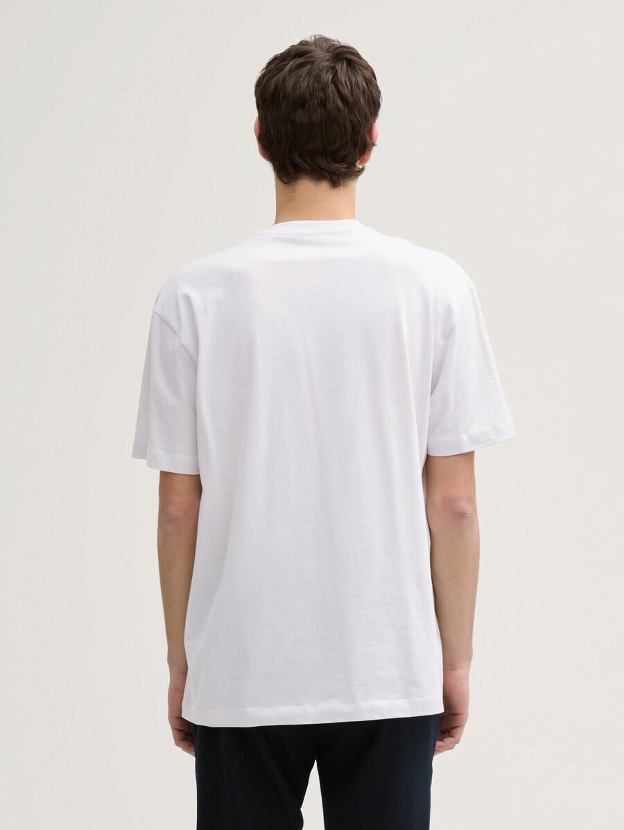 lässiges t-shirt mit brusttasche